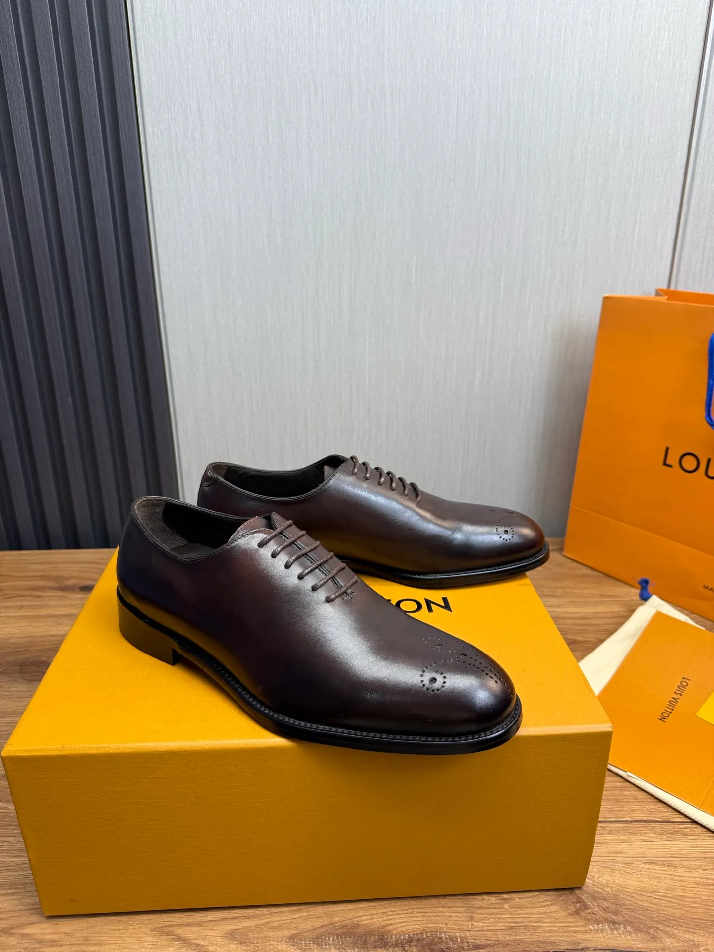 Men's shoes💰760💰 LV. Men's business casual leather shoes, 1:1 shipment ⬆️Luxurious and noble👞All imported original brand leather, just to create a more comfortable wearing experience, upper: original cowhide ➕Imported full cow lining, original leather outsole ✔️36-45 (38.45 non-refundable)